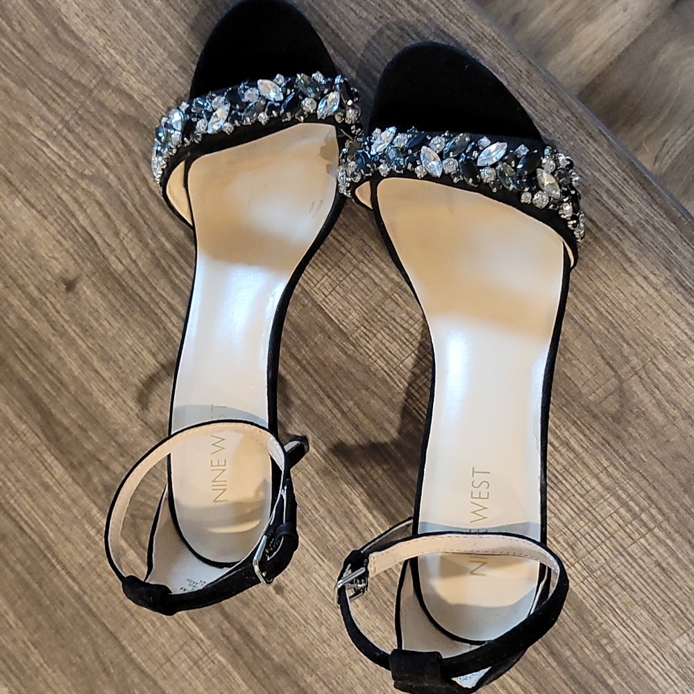 Shoes - Picture 2 of 9